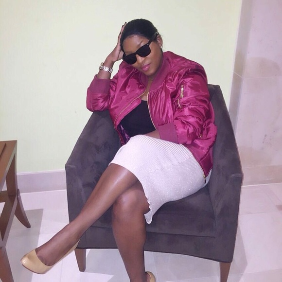 Burgundy Bomber Jacket💋 - Picture 4 of 8